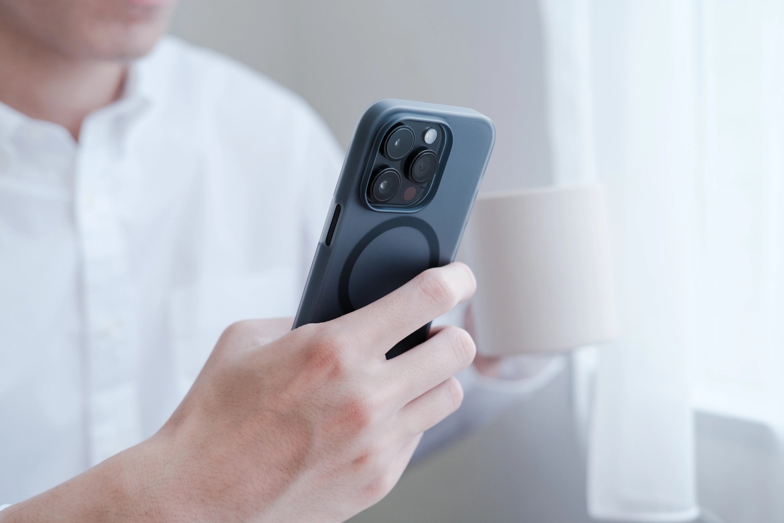 THE FROST AIR ULTRA (MagSafe)