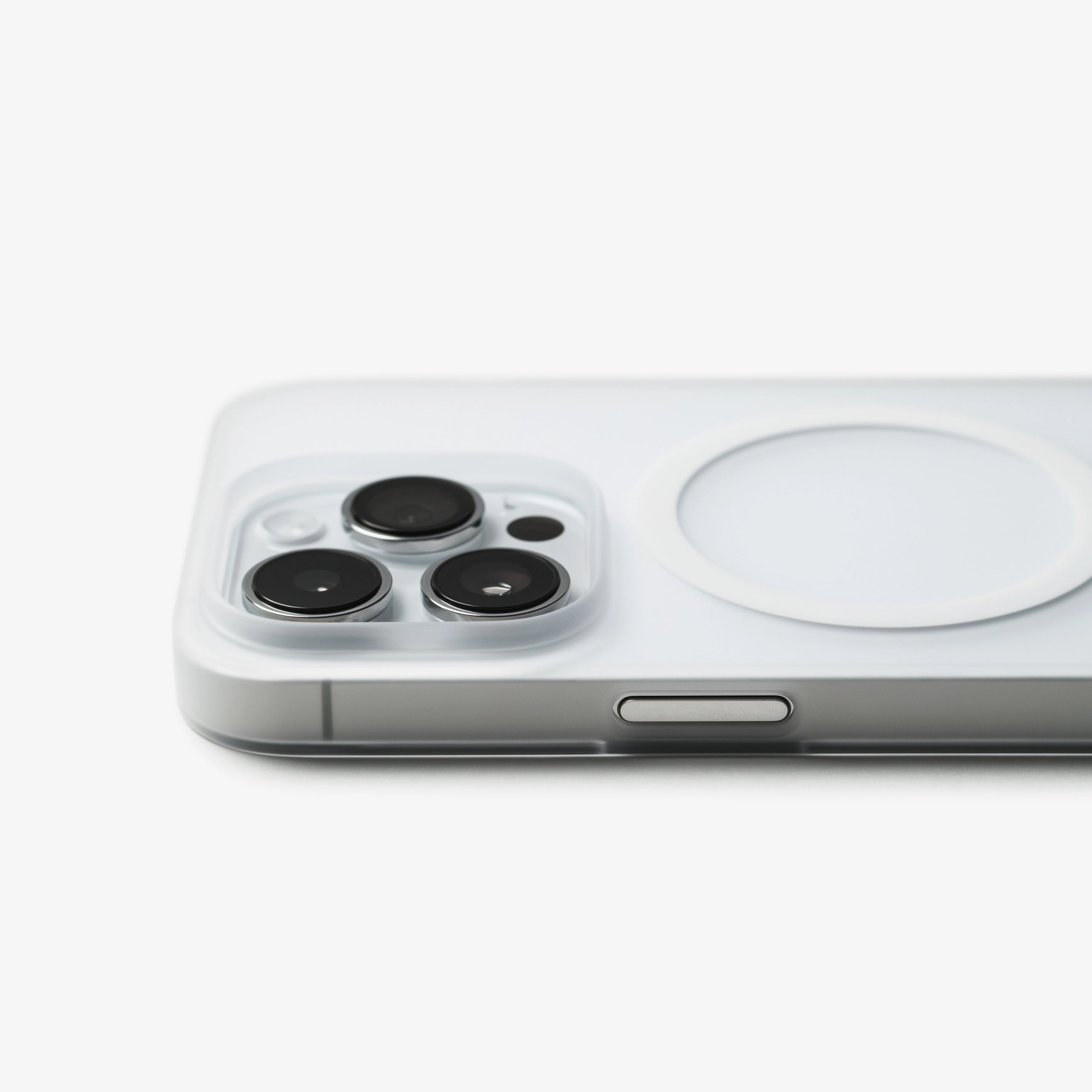 THE FROST AIR ULTRA (MagSafe)